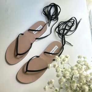 Steve Madden Anna lace up flat sandal black with box